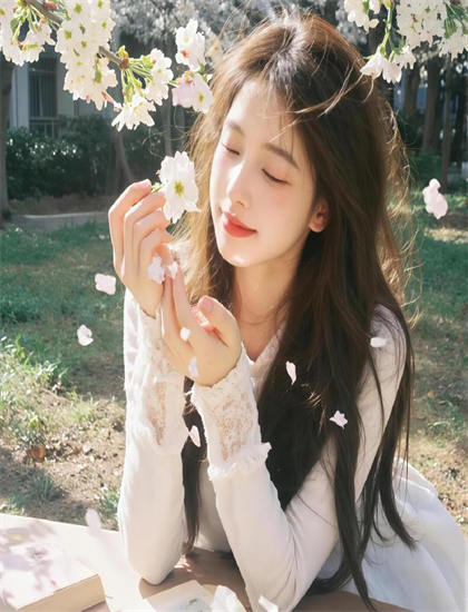 从技术角度看短片《深爱的已婚妇女》：摄影技术的艺术与技术的完美融合 为观众带来全新视觉体验