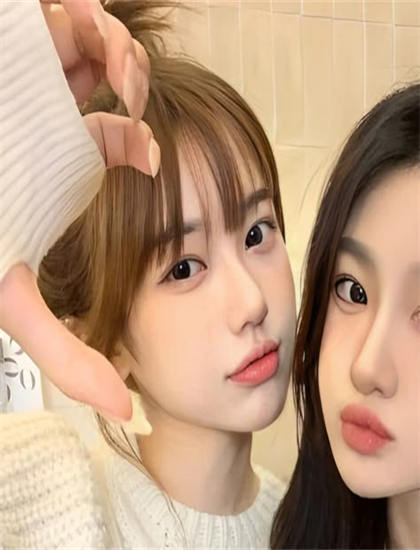 黑色电影深度解析：《BackToTheIdol 第二季》的人物塑造与情感表达 ——黑色电影的专业鉴赏